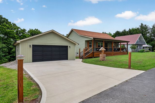 240 Dillon Ln, Baxter, TN 38544