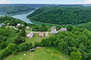 240 Dillon Ln, Baxter, TN 38544