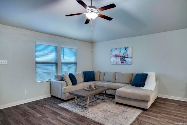 6910 Shiraz Way, Converse, TX 78109