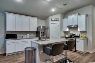 6910 Shiraz Way, Converse, TX 78109