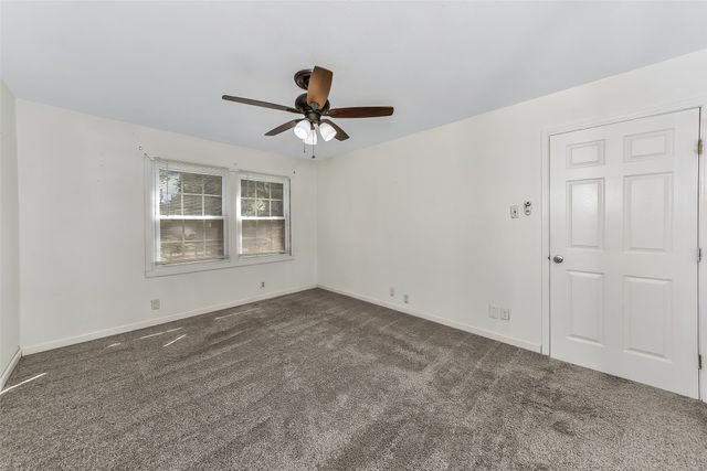 5029 Vicki Street, Haltom City, TX 76117