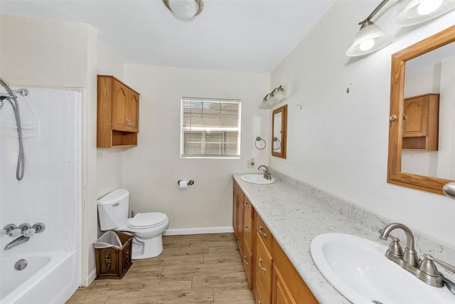 5029 Vicki Street, Haltom City, TX 76117