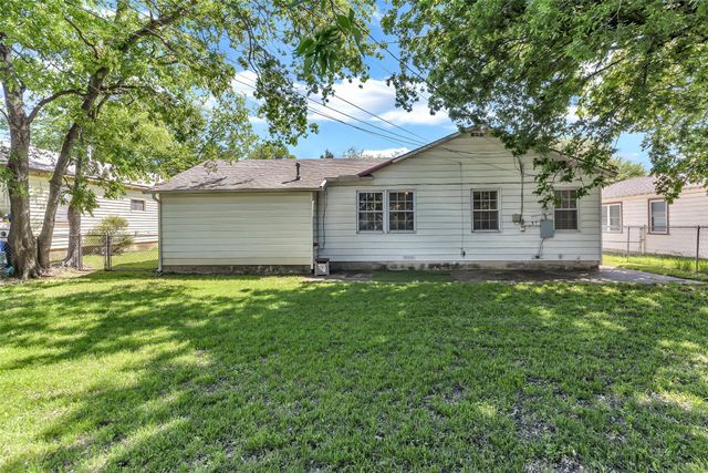 5029 Vicki Street, Haltom City, TX 76117