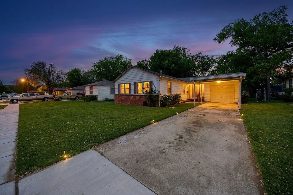 5029 Vicki Street, Haltom City, TX 76117