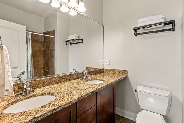 1965 W Cullom Avenue 3, Chicago, IL 60613