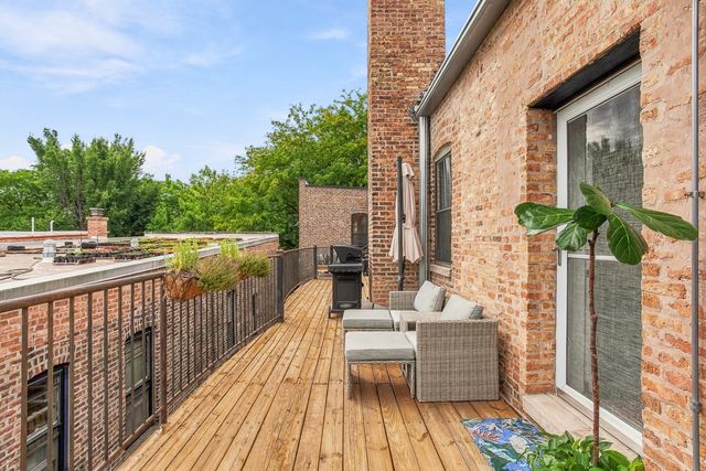1965 W Cullom Avenue 3, Chicago, IL 60613