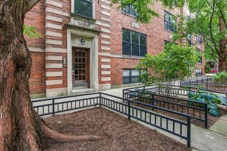 1965 W Cullom Avenue 3, Chicago, IL 60613