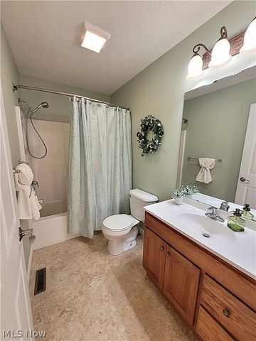 387 W Sunset Drive, Rittman, OH 44270