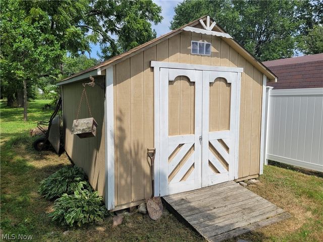 387 W Sunset Drive, Rittman, OH 44270