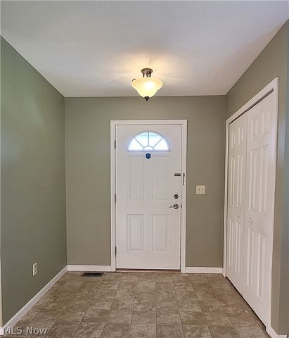 387 W Sunset Drive, Rittman, OH 44270