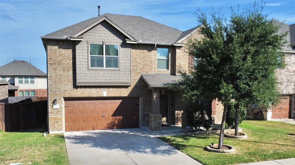 1712 Uhland DR, Leander, TX 78641