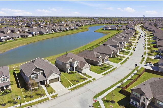 25 Carmel Drive, Manvel, TX 77578