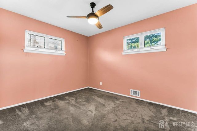 6 Middlesex Road, Matawan, NJ 07747