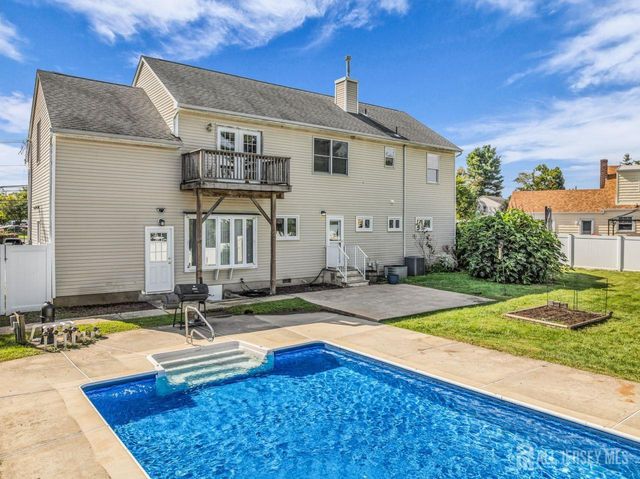 6 Middlesex Road, Matawan, NJ 07747