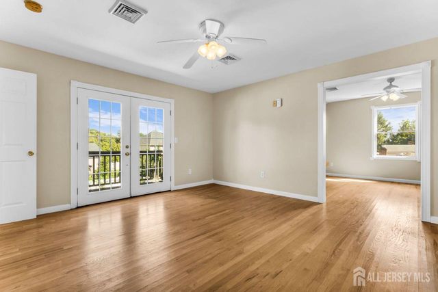 6 Middlesex Road, Matawan, NJ 07747