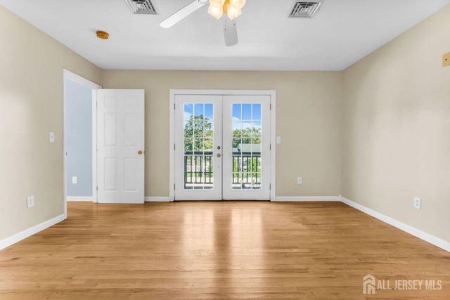 6 Middlesex Road, Matawan, NJ 07747