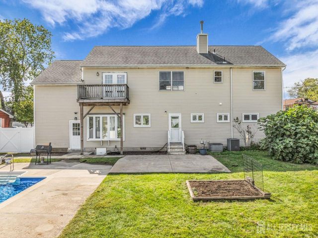 6 Middlesex Road, Matawan, NJ 07747