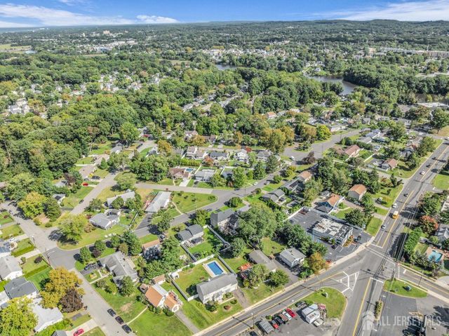 6 Middlesex Road, Matawan, NJ 07747