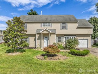 6 Middlesex Road, Matawan, NJ 07747
