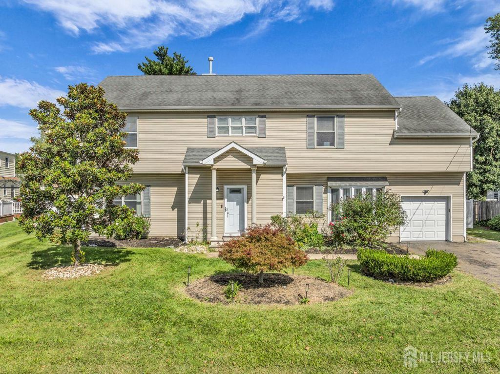 6 Middlesex Road, Matawan, NJ 07747