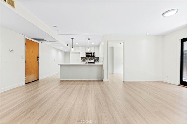 2121 Beloit Avenue 112, Los Angeles, CA 90025