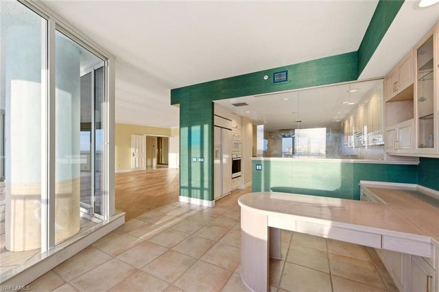 8665 Bay Colony DR # 2003, Naples, FL 34108