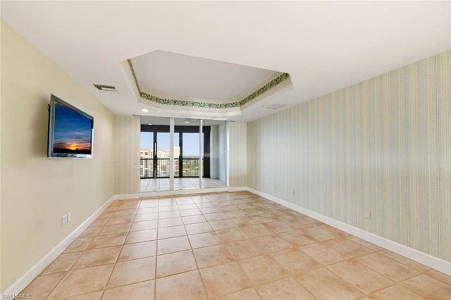 8665 Bay Colony DR # 2003, Naples, FL 34108