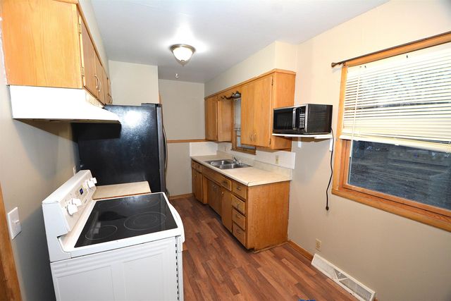 1919 W Rita Ave, Wichita, KS 67213