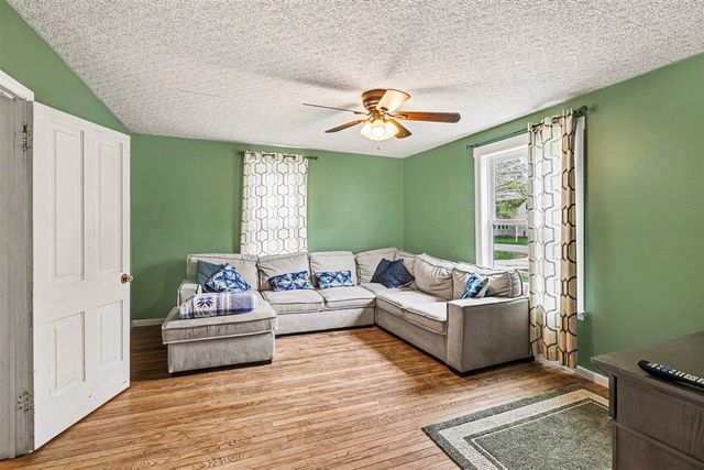 218 E Vienna Street, Schoolcraft, MI 49087
