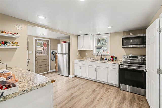 218 E Vienna Street, Schoolcraft, MI 49087