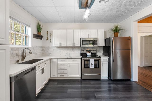 1707 LEXINGTON ST, Taylor, TX 76574