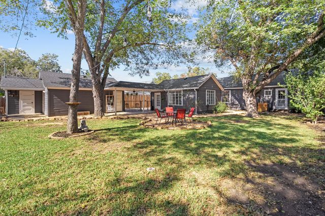 1707 LEXINGTON ST, Taylor, TX 76574