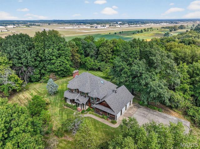 18230 Hager Lane, Chesterfield, MO 63005