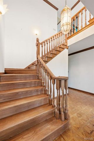 18230 Hager Lane, Chesterfield, MO 63005