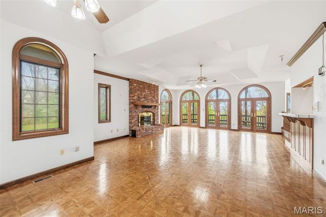 18230 Hager Lane, Chesterfield, MO 63005