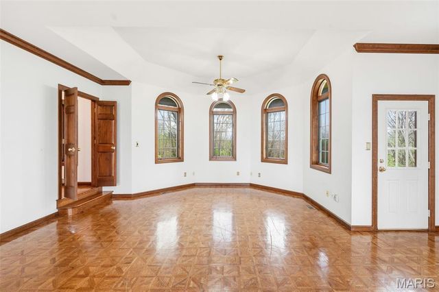 18230 Hager Lane, Chesterfield, MO 63005