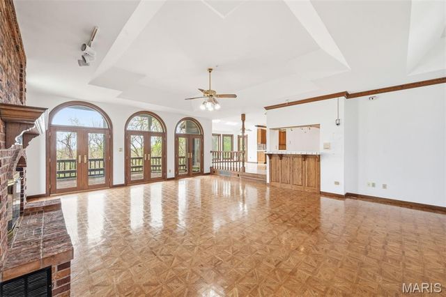 18230 Hager Lane, Chesterfield, MO 63005