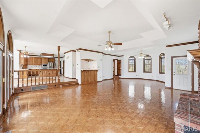 18230 Hager Lane, Chesterfield, MO 63005