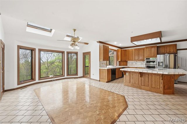 18230 Hager Lane, Chesterfield, MO 63005
