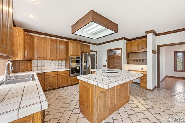 18230 Hager Lane, Chesterfield, MO 63005