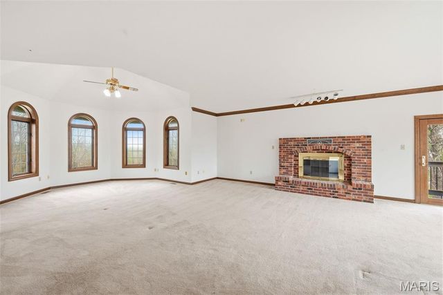 18230 Hager Lane, Chesterfield, MO 63005
