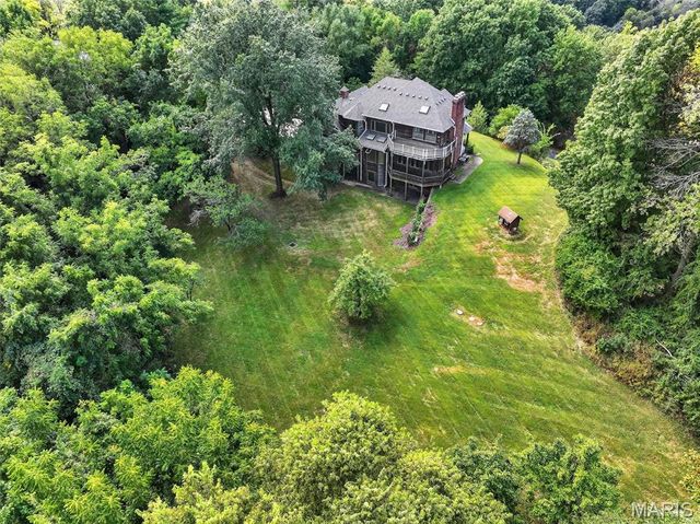 18230 Hager Lane, Chesterfield, MO 63005