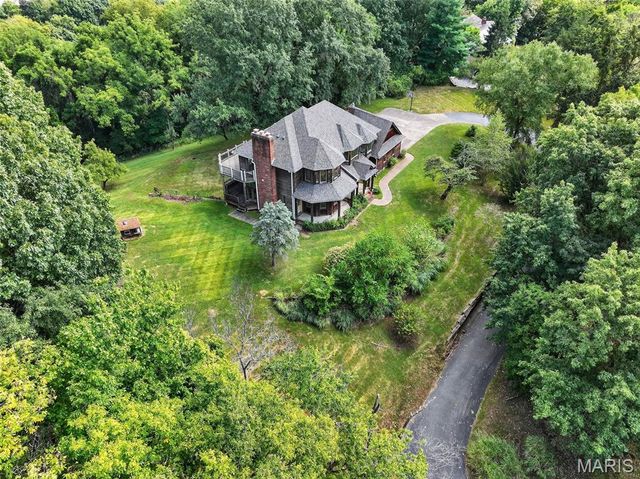18230 Hager Lane, Chesterfield, MO 63005