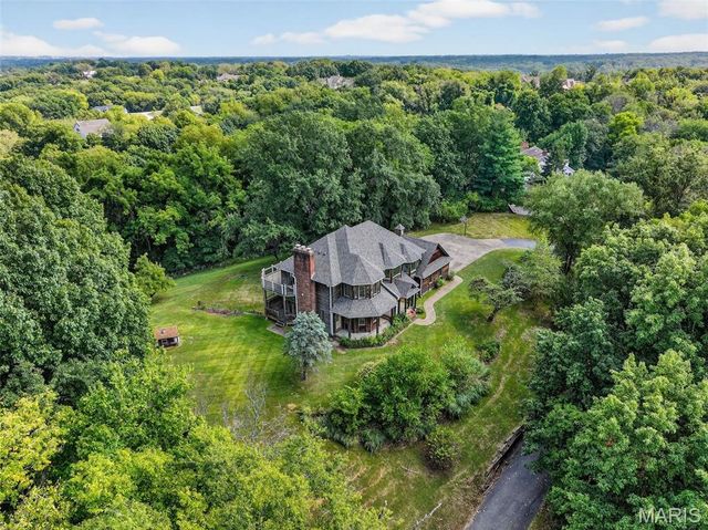 18230 Hager Lane, Chesterfield, MO 63005