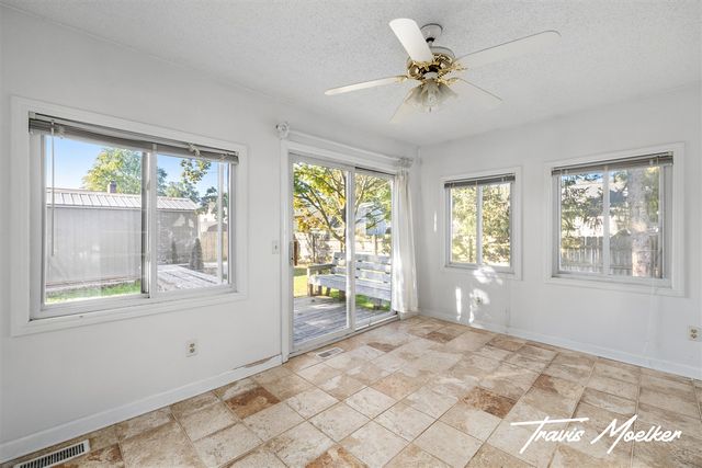 4582 Sutton Place, Grandville, MI 49418