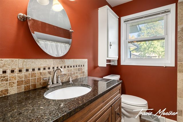 4582 Sutton Place, Grandville, MI 49418