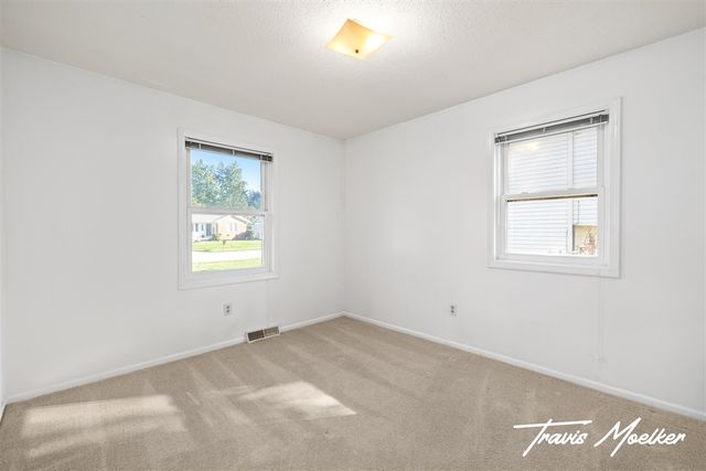 4582 Sutton Place, Grandville, MI 49418