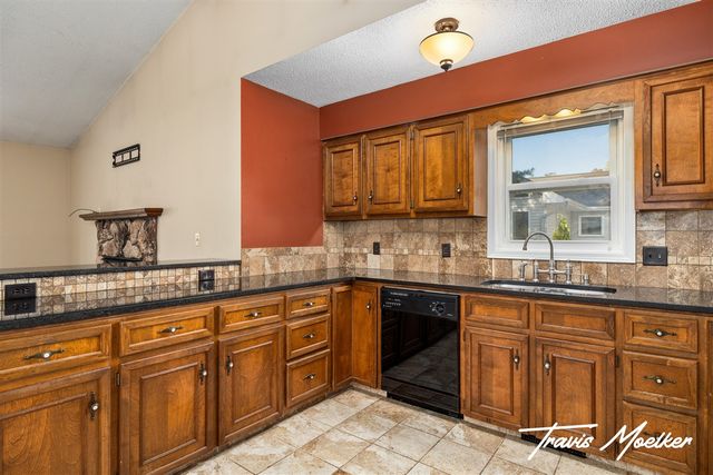4582 Sutton Place, Grandville, MI 49418