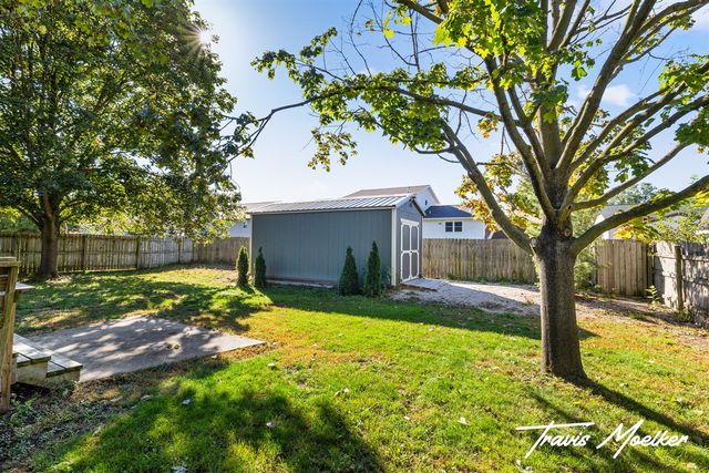 4582 Sutton Place, Grandville, MI 49418
