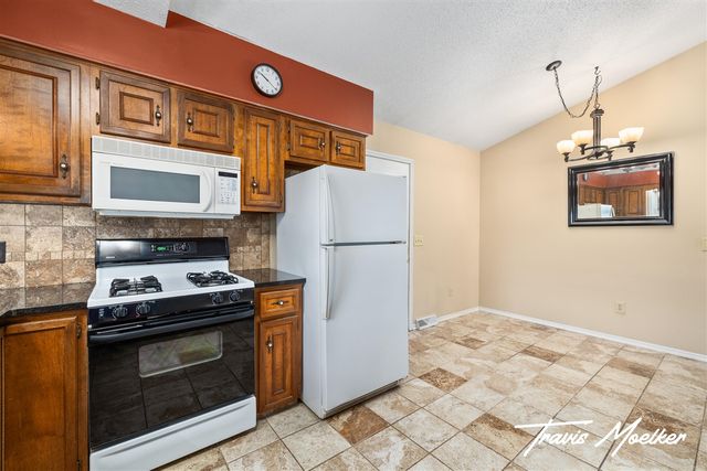 4582 Sutton Place, Grandville, MI 49418
